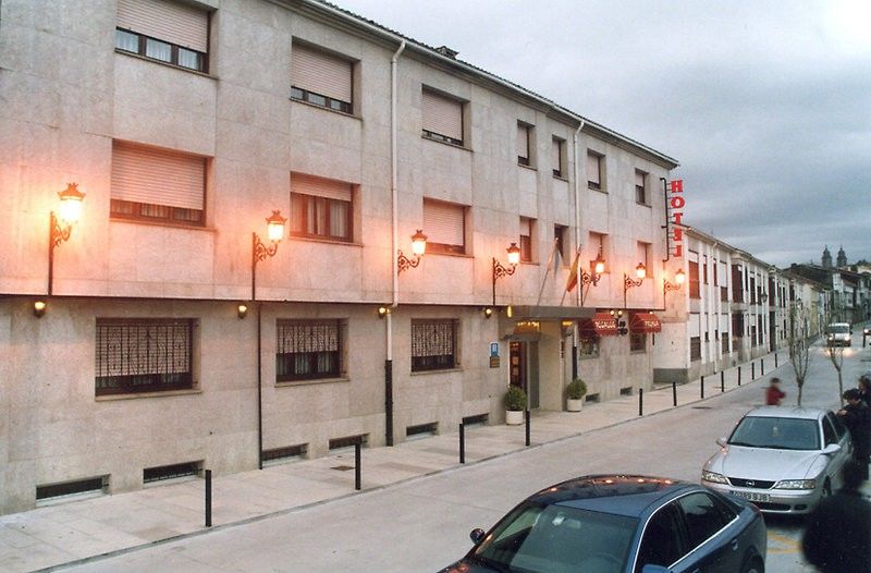 Hotel San Lorenzo Сантьяго-де-Компостела Экстерьер фото
